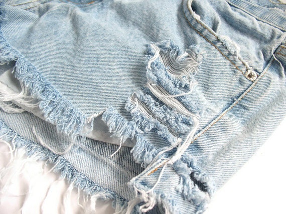 Shredded high waist shorts XXS