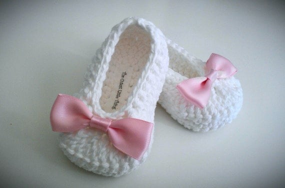 White Crochet Baby Booties, Christening, Baptism, Pink Bow Crochet Booties, Baby Girl Booties