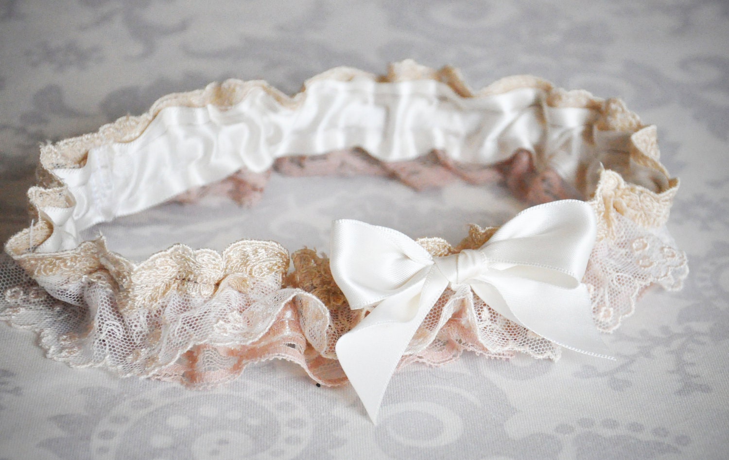 Lace garter, Blush Garter, Champagne Garter, Ivory Garter, Ivory Lace Garter, Vintage Style Garter