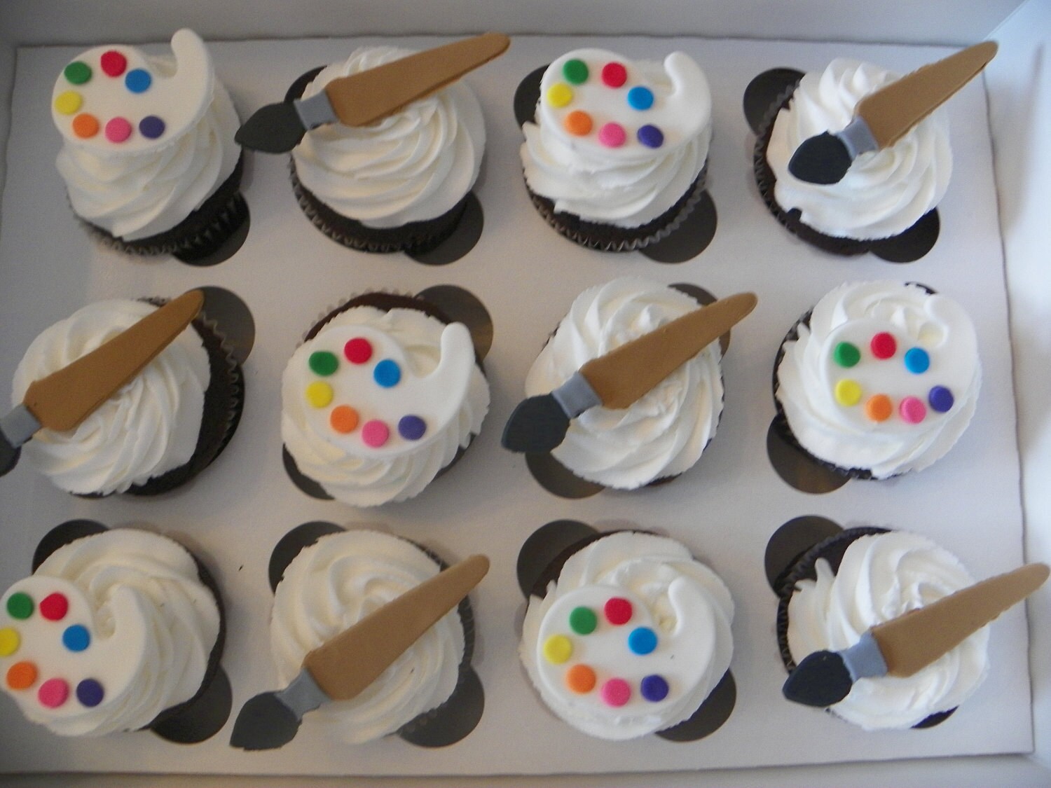 Paint Palette Cupcakes