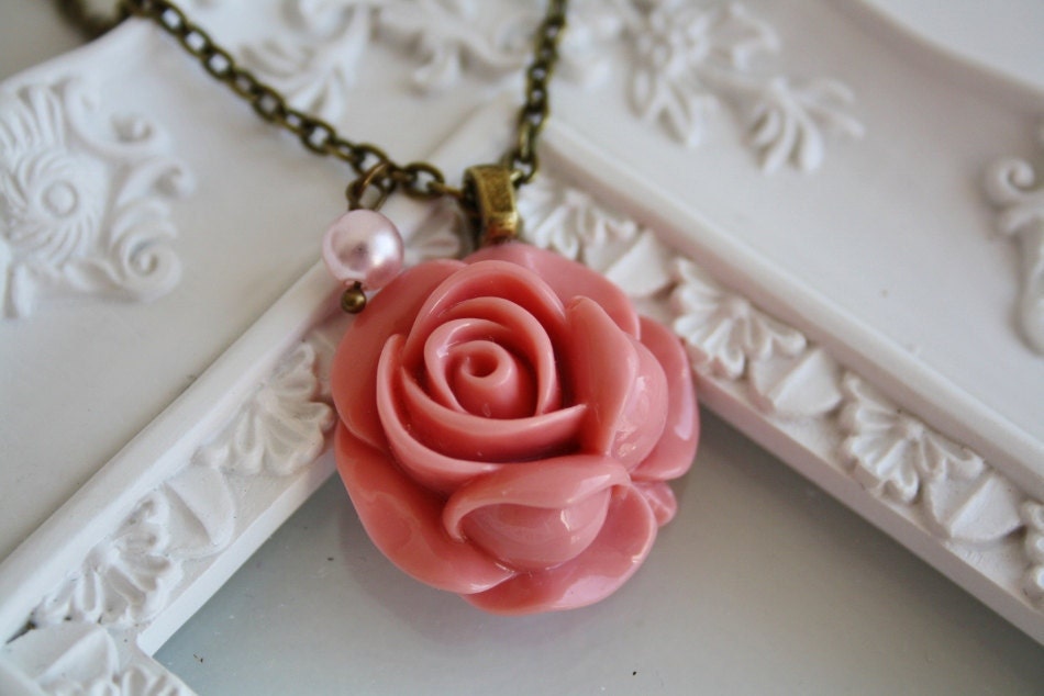 Antique pink rose necklace, flower charm pendnat, vintage bronze jewellery accessory, pearl