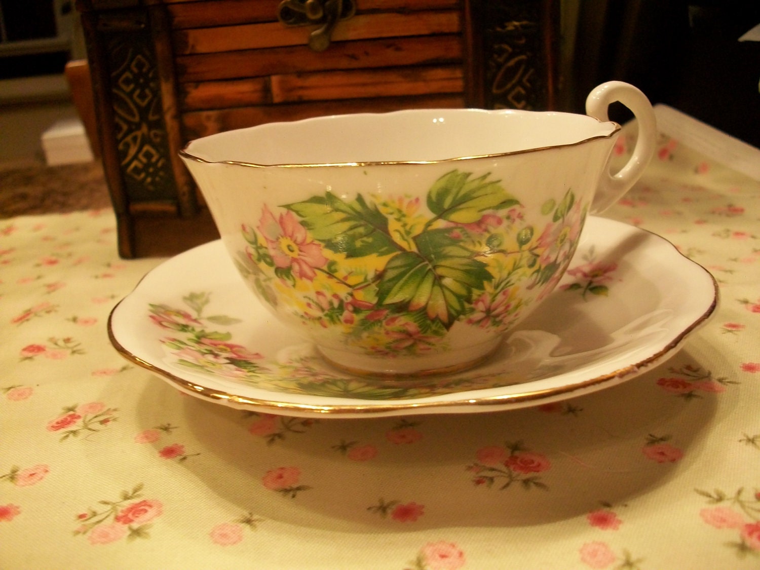 Crownford Bone China  Tea Cup Set