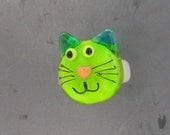 glass cat ring - green - handmade lampwork