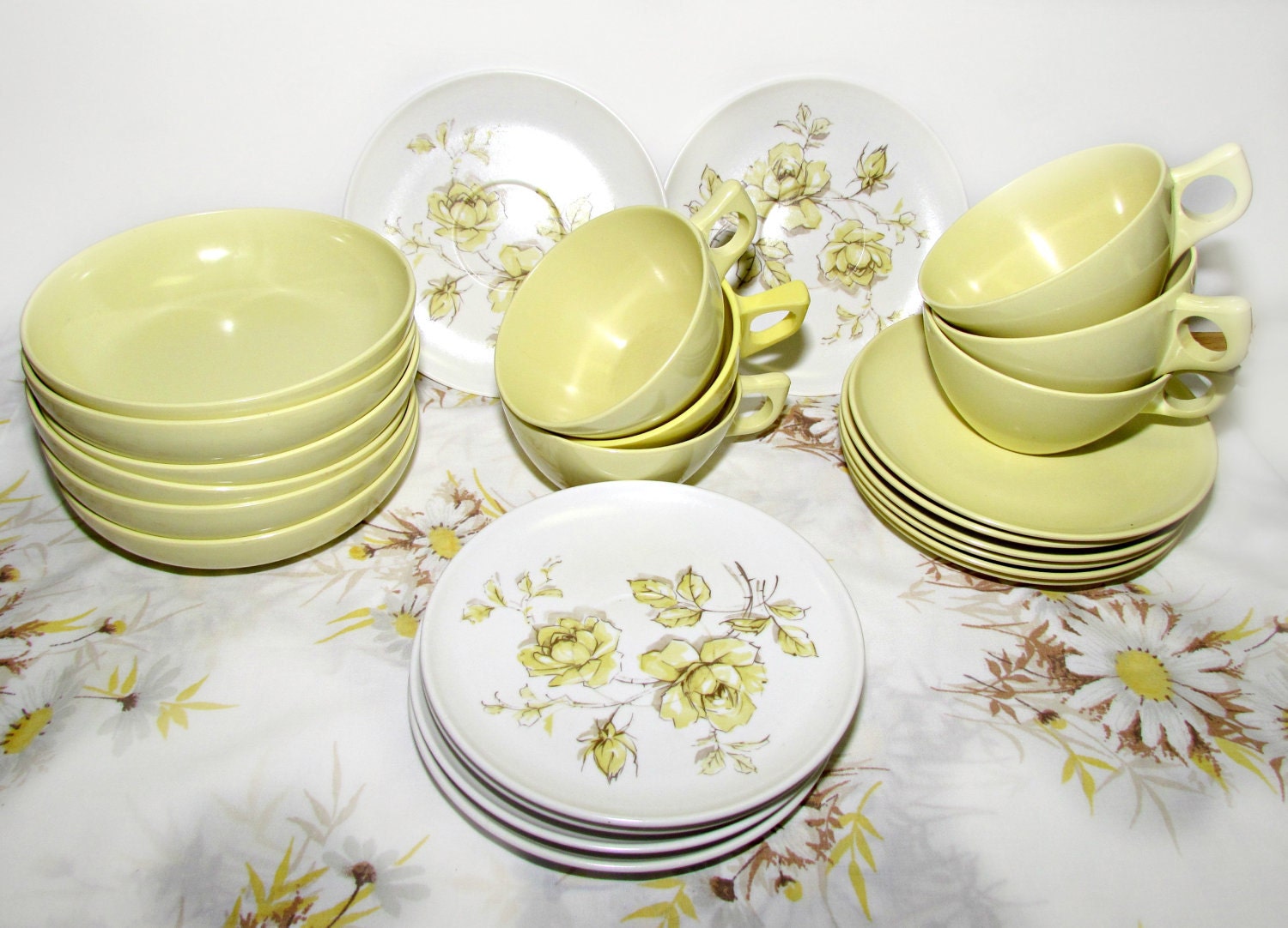 Vintage 6 Place Setting Aztec Melmac Dinnerware