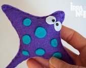 Manta Ray, felt fridge magnet, purple, sea creatures collection
