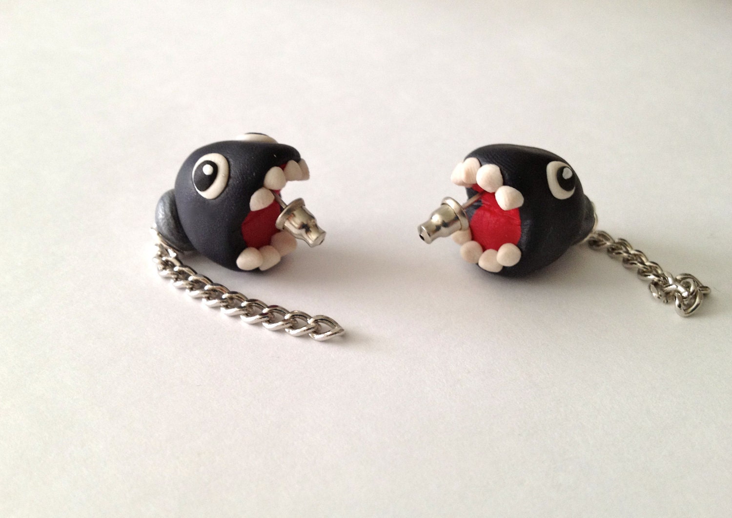 Chain Chomp earrings
