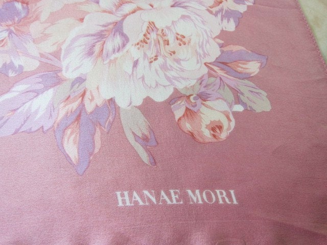 Hanae Mori silk scarf feminine and elegant large square