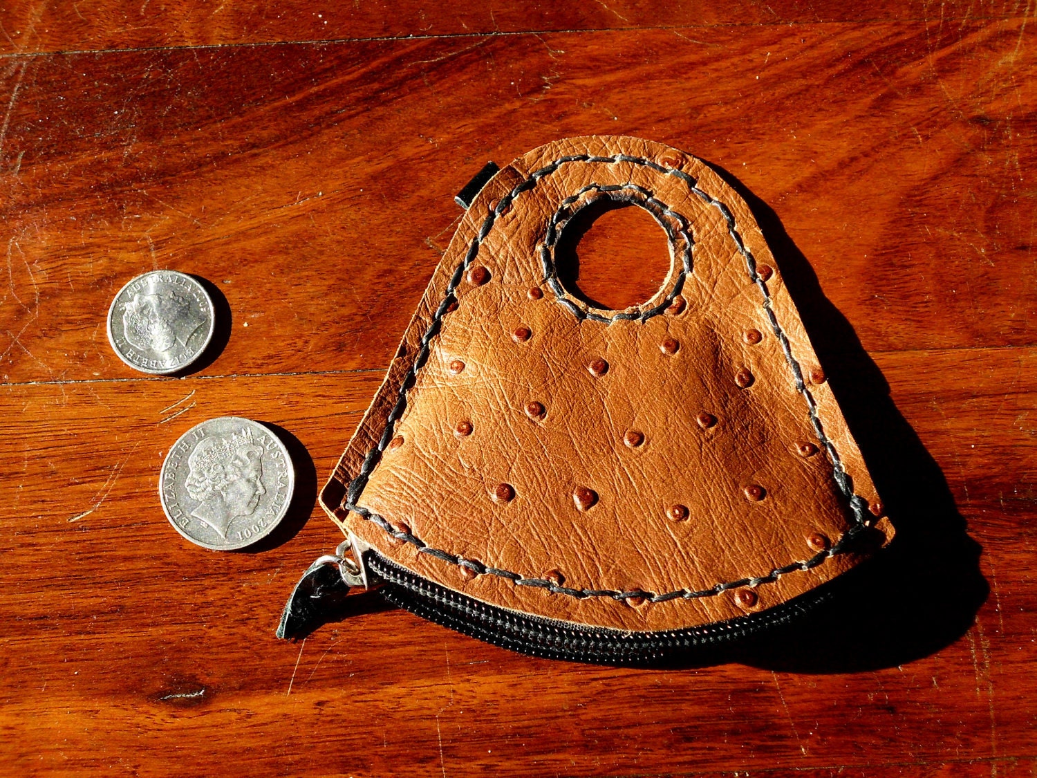 LEATHER FINGER PURSE. Excellent Purse for Keeping Folding Money and Change.