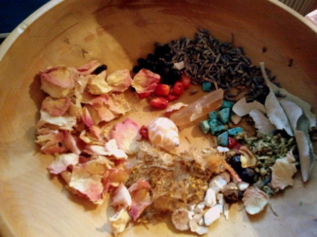 REAL CONTENTS of Powerful, PERSONALIZED Native American Totem Medicine Bag: Strong Specific Ingredients