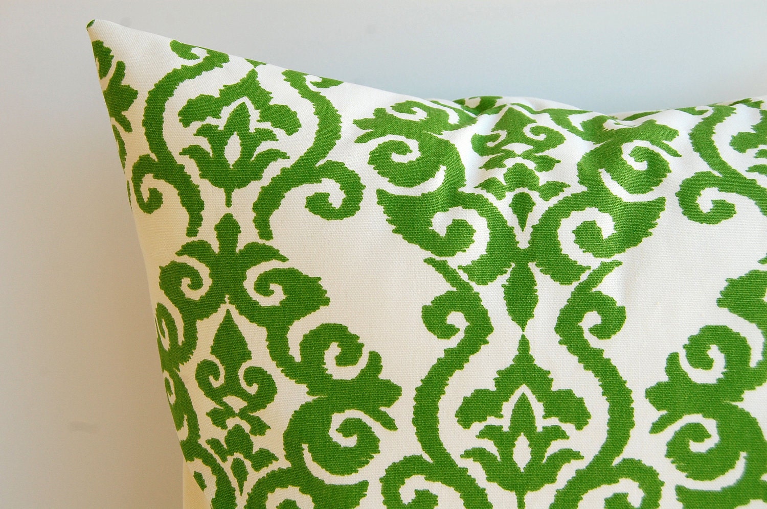 Throw pillow cover emerald green and ivory 18" x 18"