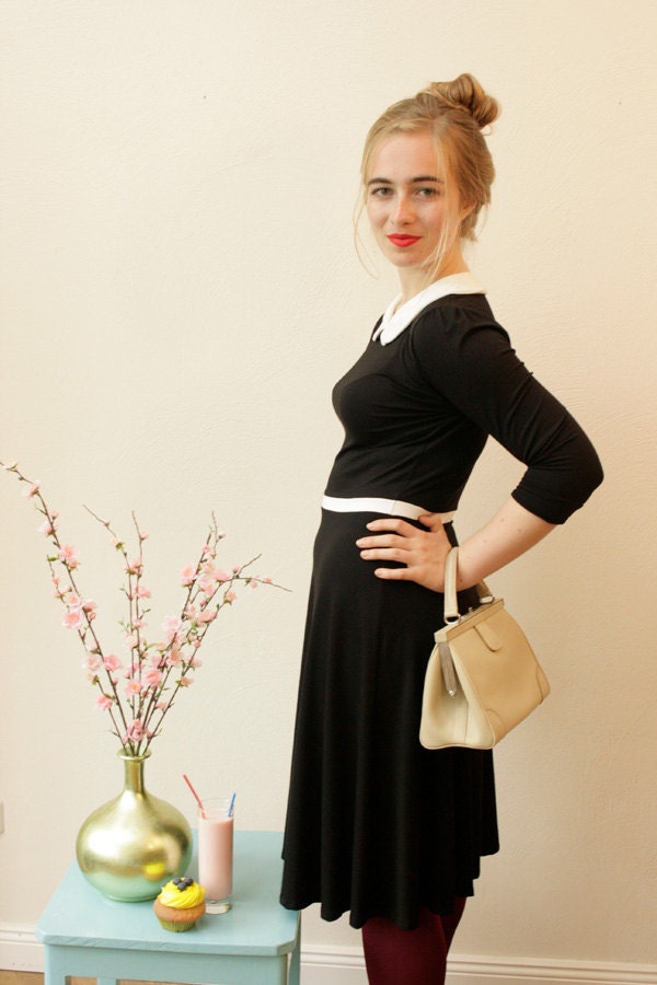 Dress "Cloè" with a circular skirt , in black and offwhite