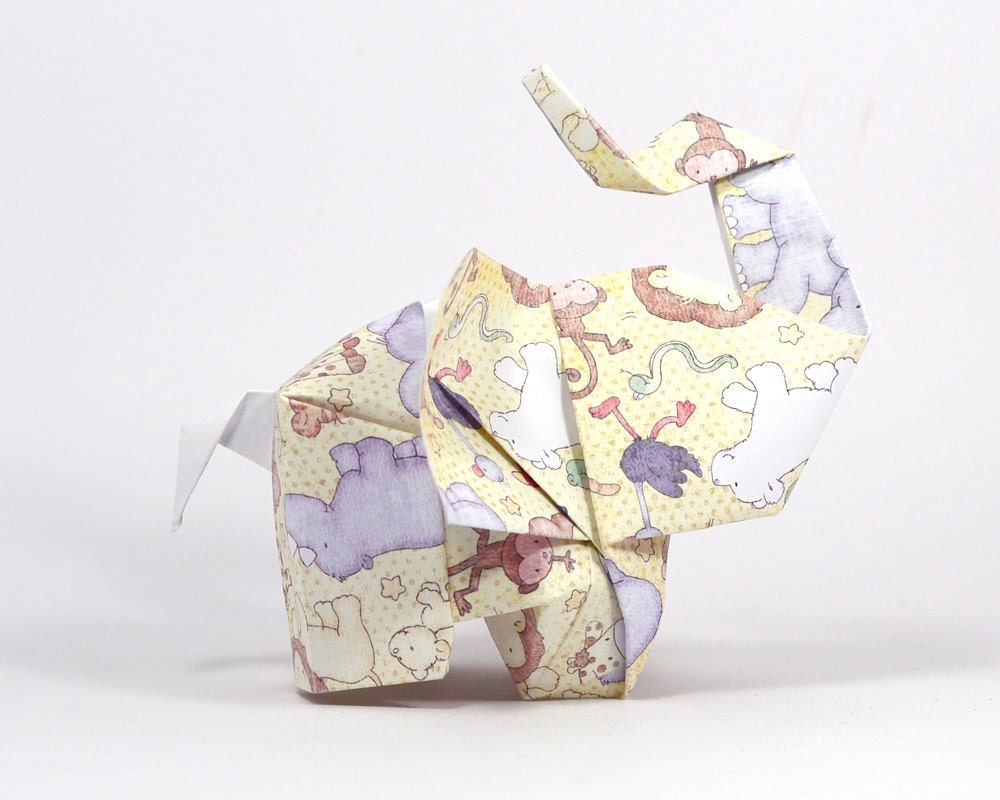 Elephant in the zoo 3D free style origami sculpture - Table decor for weddings, birthdays, parties, events - Unique