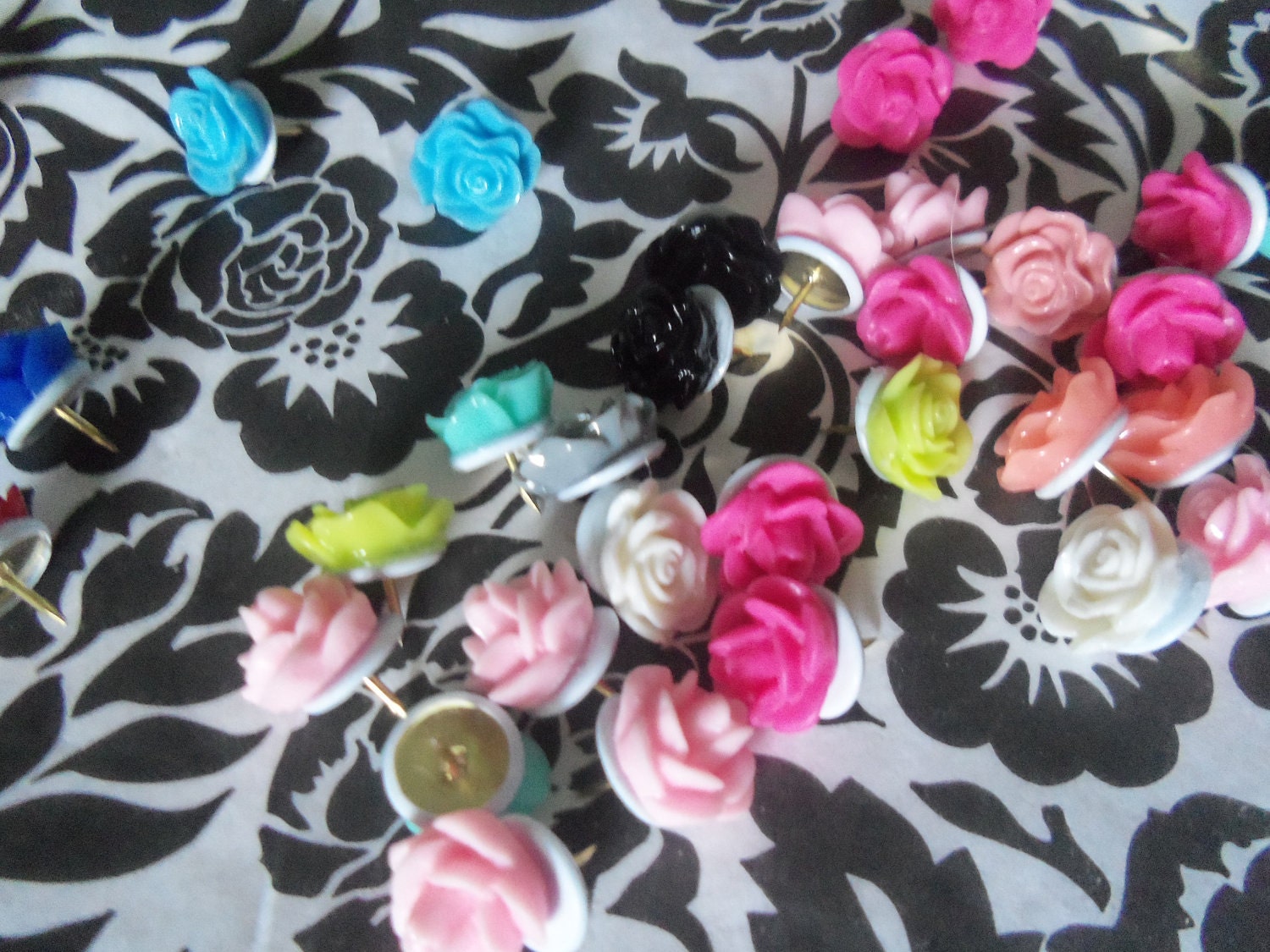 Resin flower small thumb tack, push pins