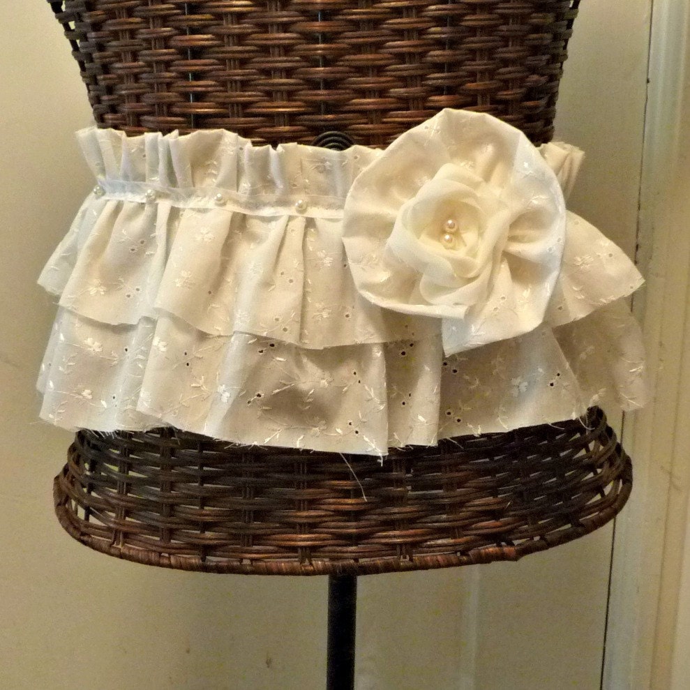 Ivory Bridal Belt Bouquet Floral Embroidered Eyelet Lace Bridesmaid Pearls Wedding Womens Sash
