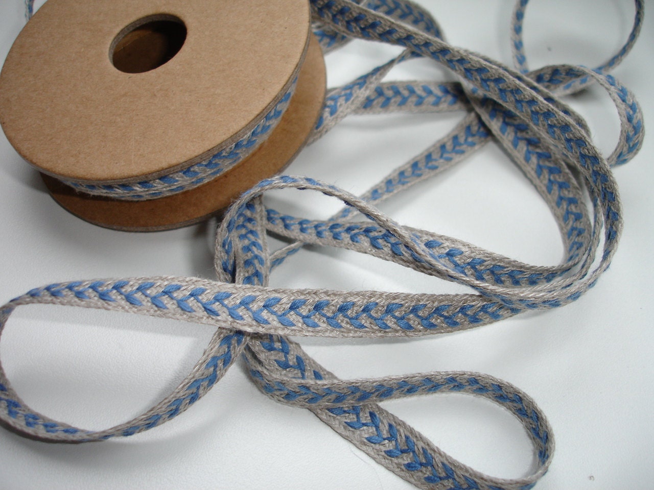 Natural Linen Sewing Tape / Ribbon / Trim /  - Embroidery Blue  Spike of Corn   - Edging  Made in France Craft and Sewing Project Wrapping