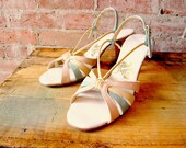 Vintage 1970s Hush Puppies Sandals