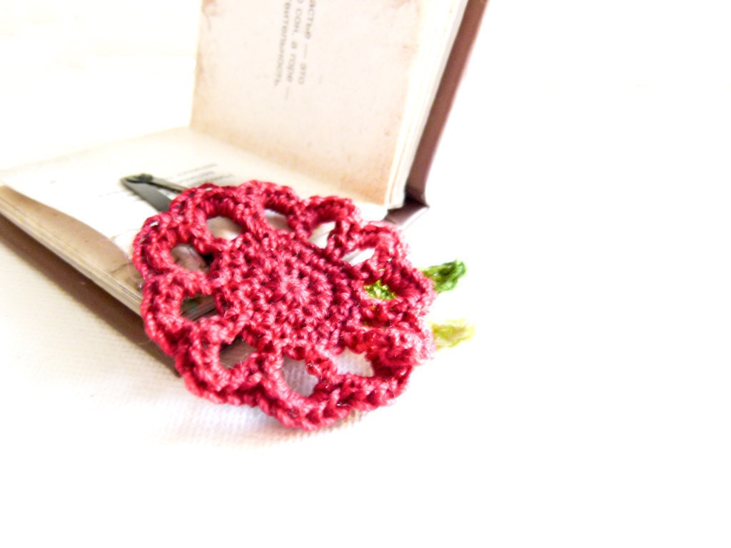 Floral hair accessories Burgundy red crochet flower hair clip. Shabby chic. summer  fashion. avidteam, 247