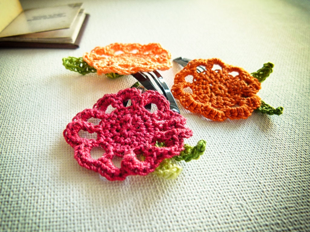 Spring Garden  crochet flower hair clip set of 3. Floral hair accessories for  toddles teens baby girl