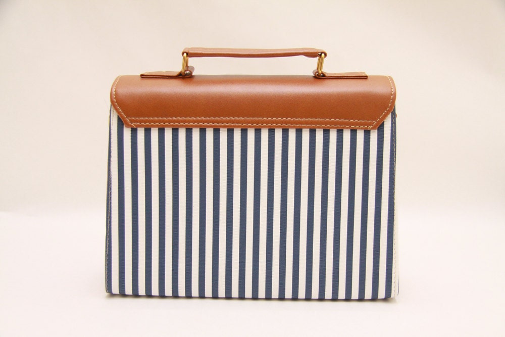 Summer time,vintage brown,chocolate,messenger bag,vintage messenger bag,stripes fabric,white stripes,blue and white,blue and brown,brown