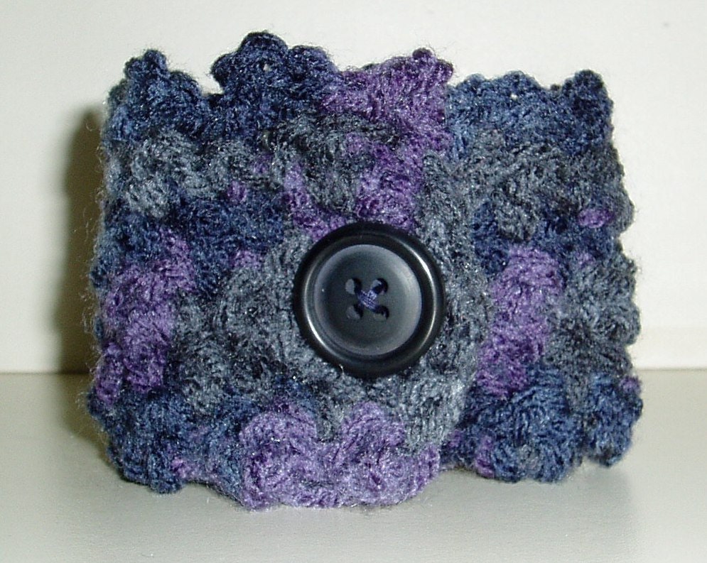 Beautiful cuff bracelet, wrist warmers, crocheted wrist warmers, crocheted wristlets, purple cuff,crocheted cuff