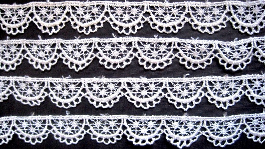 Venice Lace Trim, White, 3/4" inch wide, 1 Yard, For Dolls, Apparel, Home Decor, Accessories, Costumes, Victorian Crafts