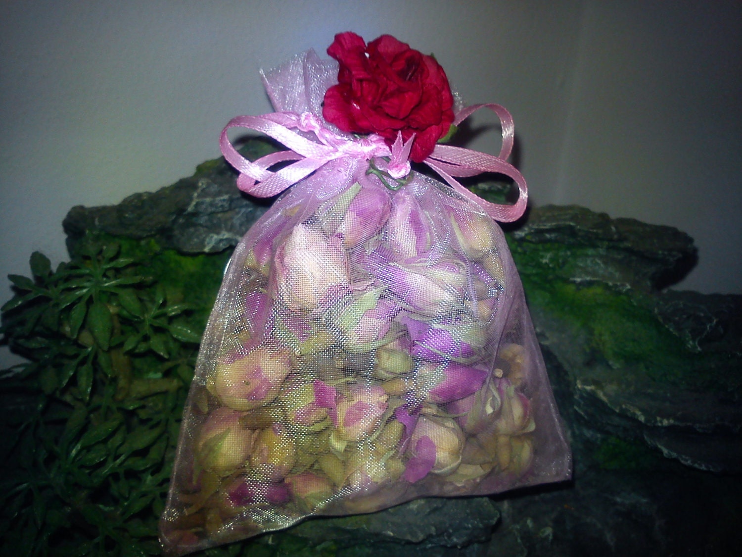 Full moon pink Rose Buds. For joy, pleasure, fate bring good luck bless .admiration, innocence.potpourri, sachets, dream pillow, herbal teas