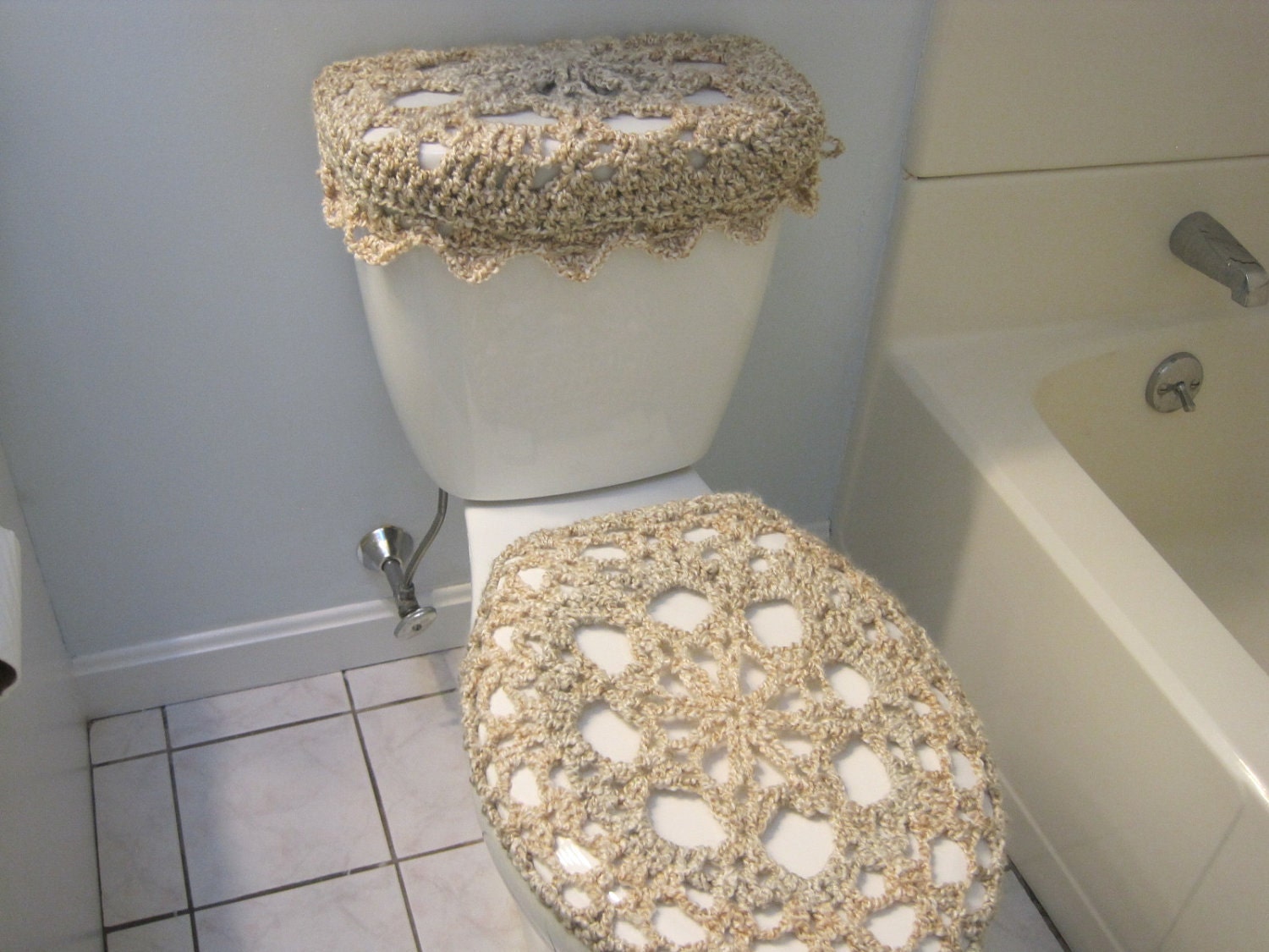 Set of 2 Crochet Covers for Toilet Seat & Toilet Tank Lid, Cozies - Pearls (TSTTL1B)