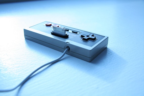 Upcycled Nintendo (NES) Controller iPhone / iPod dock