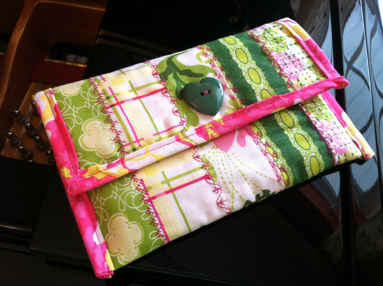 Kindle, Kindle Paperwhite & Paperwhite 3G Cover Handmade Quilted Cotton Pink and Green