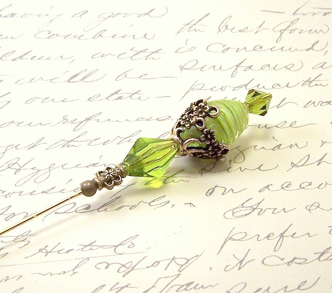 Beaded hat pin women little green sprout swirled fresh chartreuse green lamp glass Victorian stick brooch scarf pin gold metal TAGT tenx