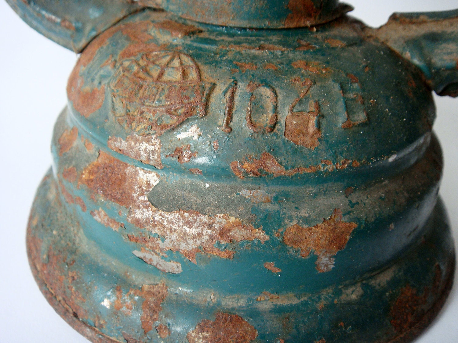Green rusty Kerosene vintage Lantern Lamp - railroad vintage lantern - green rusty old lamp great for decor