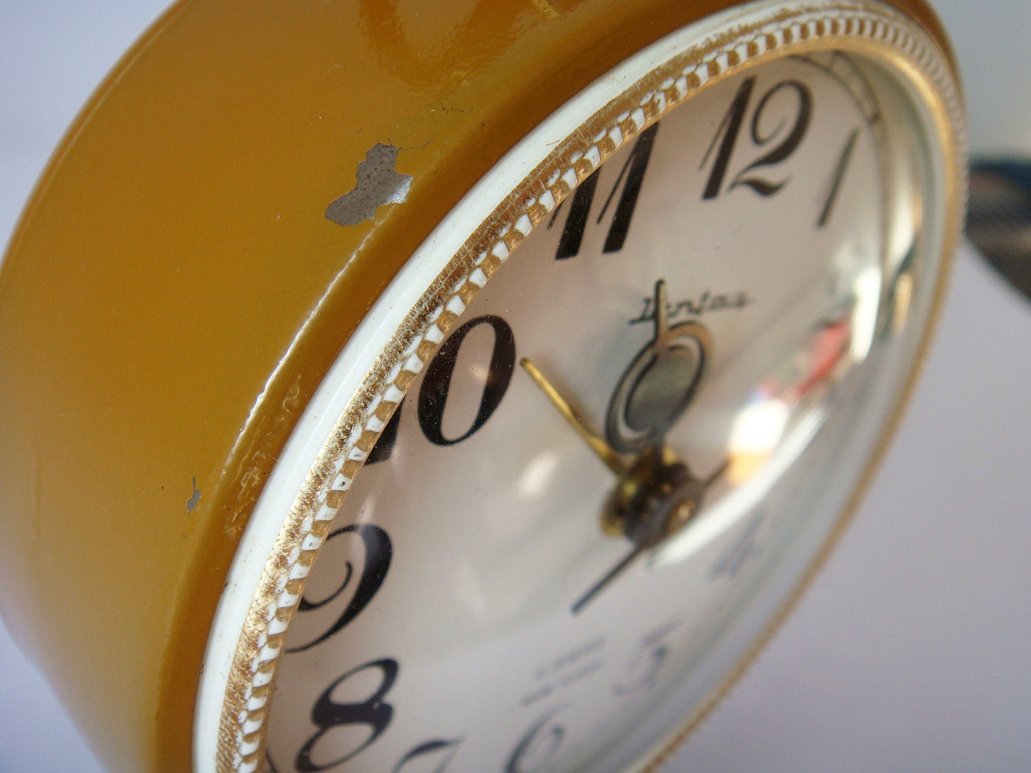 Gorgeous Mustard Russian Jantaz Clock - vintage alarm clock in working order