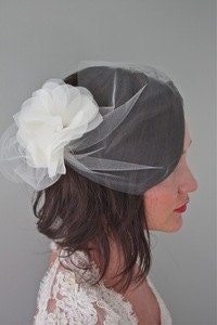 Lydia - Blusher veil with pouf