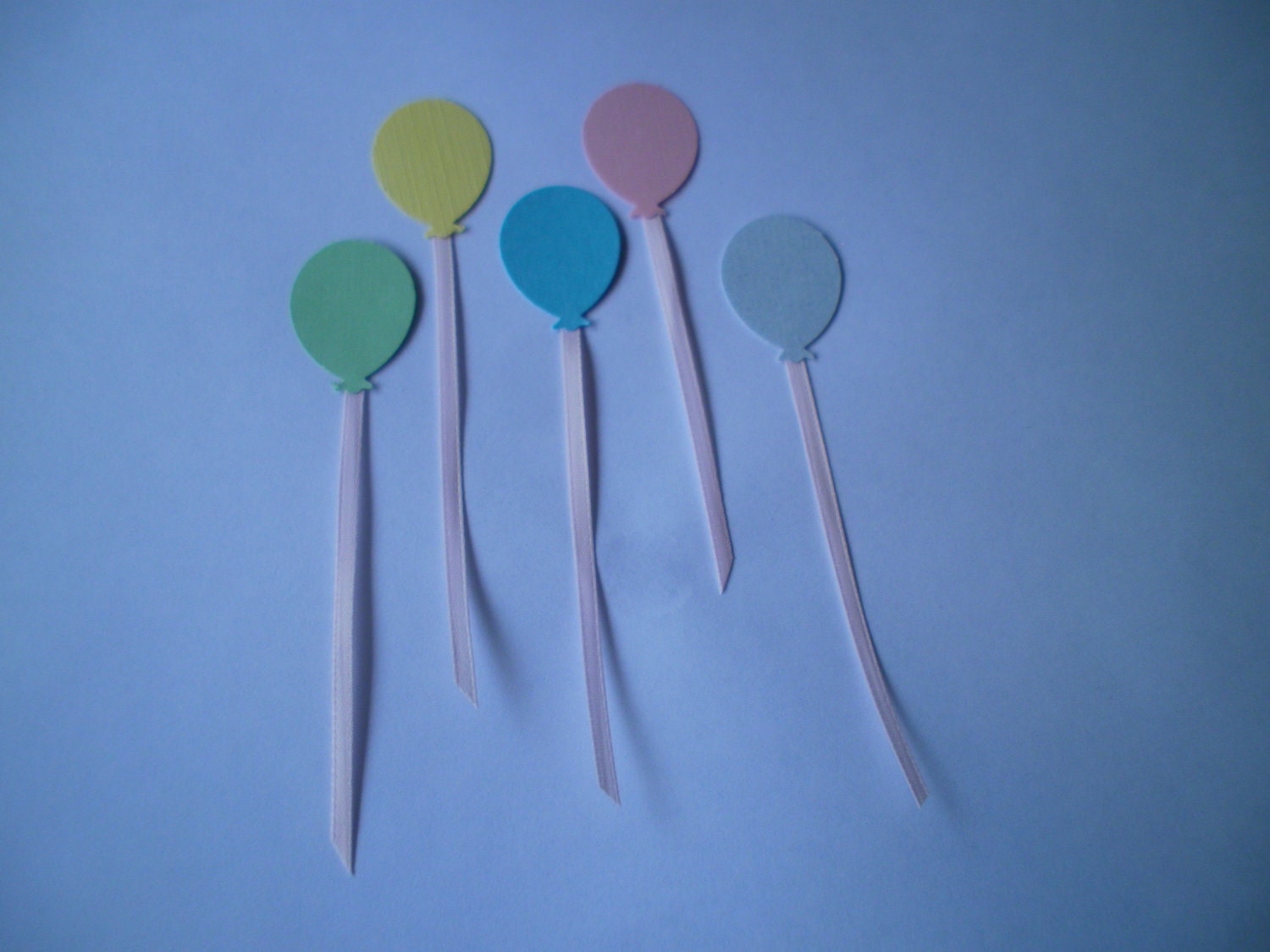 25 Die Cut Ballons with ribbon string