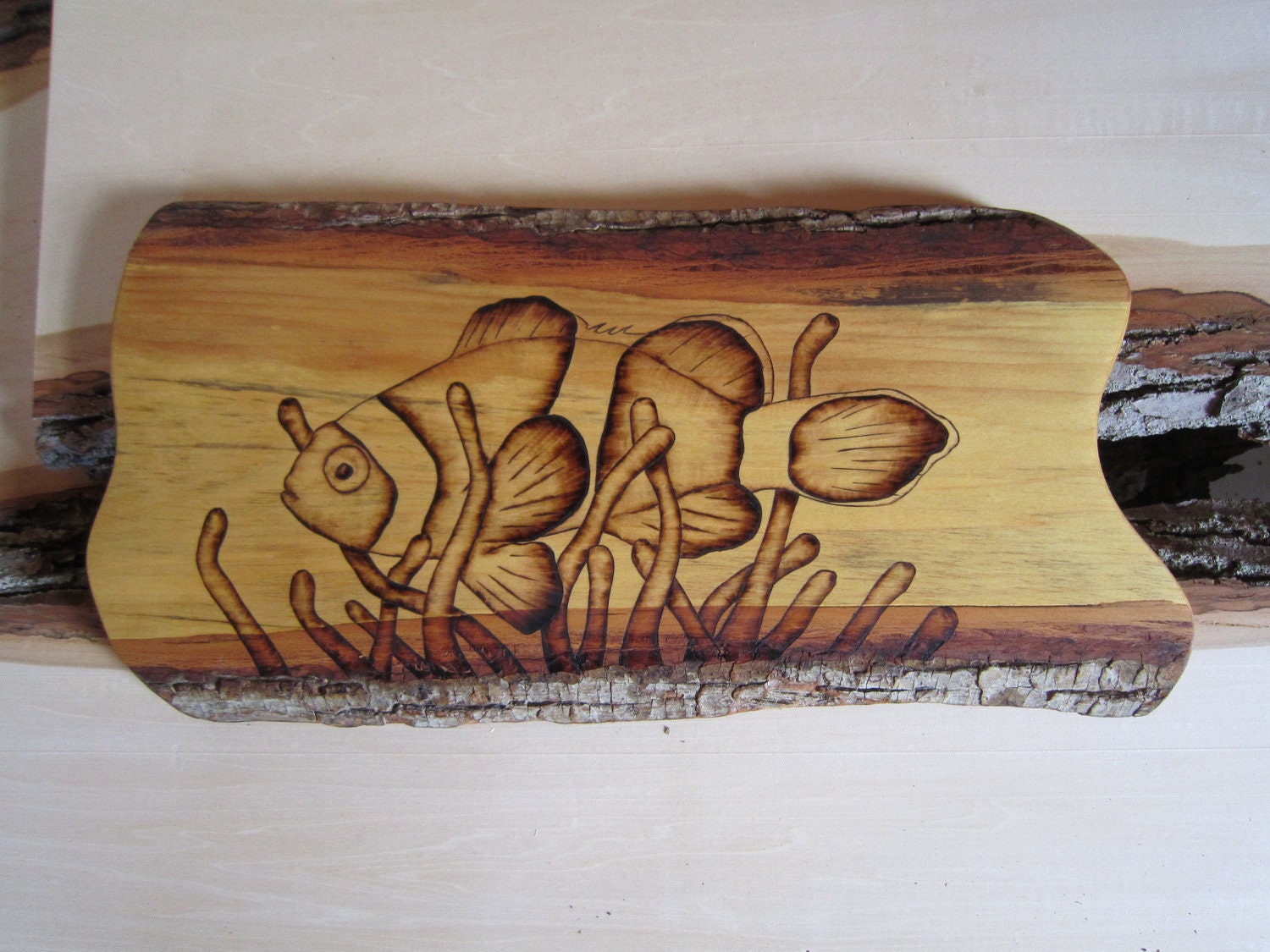 Wood Art Clown fish:  Clownfish and Anemone Log Cabin Art