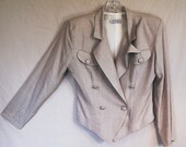 Vintage double breasted tailored military jacket style womens lightweight cropped fitted blazer beige 1980s