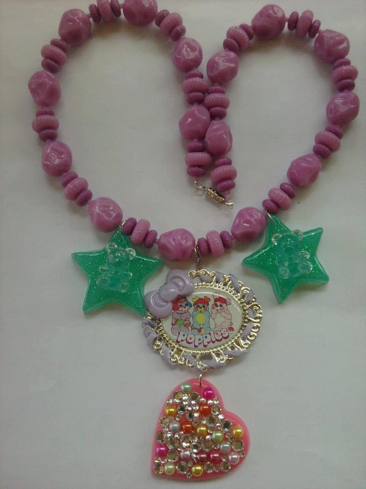 SALE Popples Retro Beaded Resin Cameo Necklace