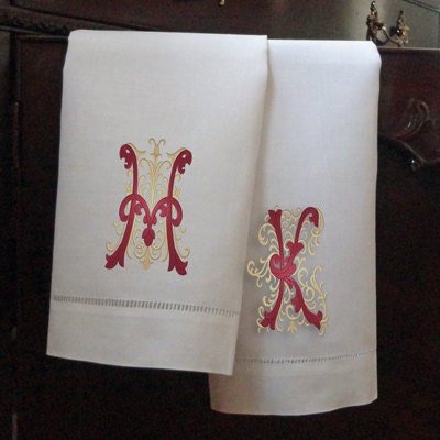 Set of 2 Monogrammed Linen Guest Towels