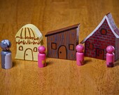 Three Little Pigs Wooden Peg Doll Set