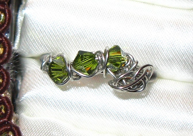 Curves - Moss Green Crystal Ring - Size 5.5