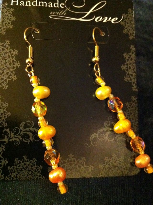 Lovely lemon cream pie earrings - pearls and Czech glass