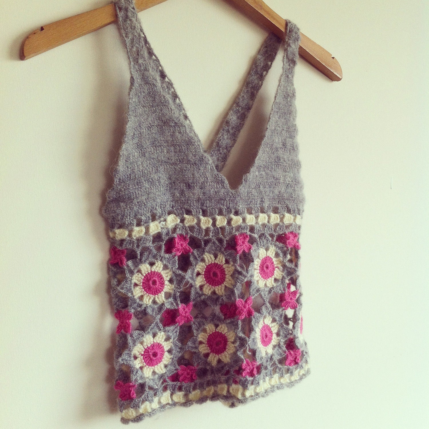 FREE SHIPPING, Gray Crochet Top with Lovely Flovers
