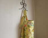 Nursing Cover with Adjustable Straps - Green Spring Birds