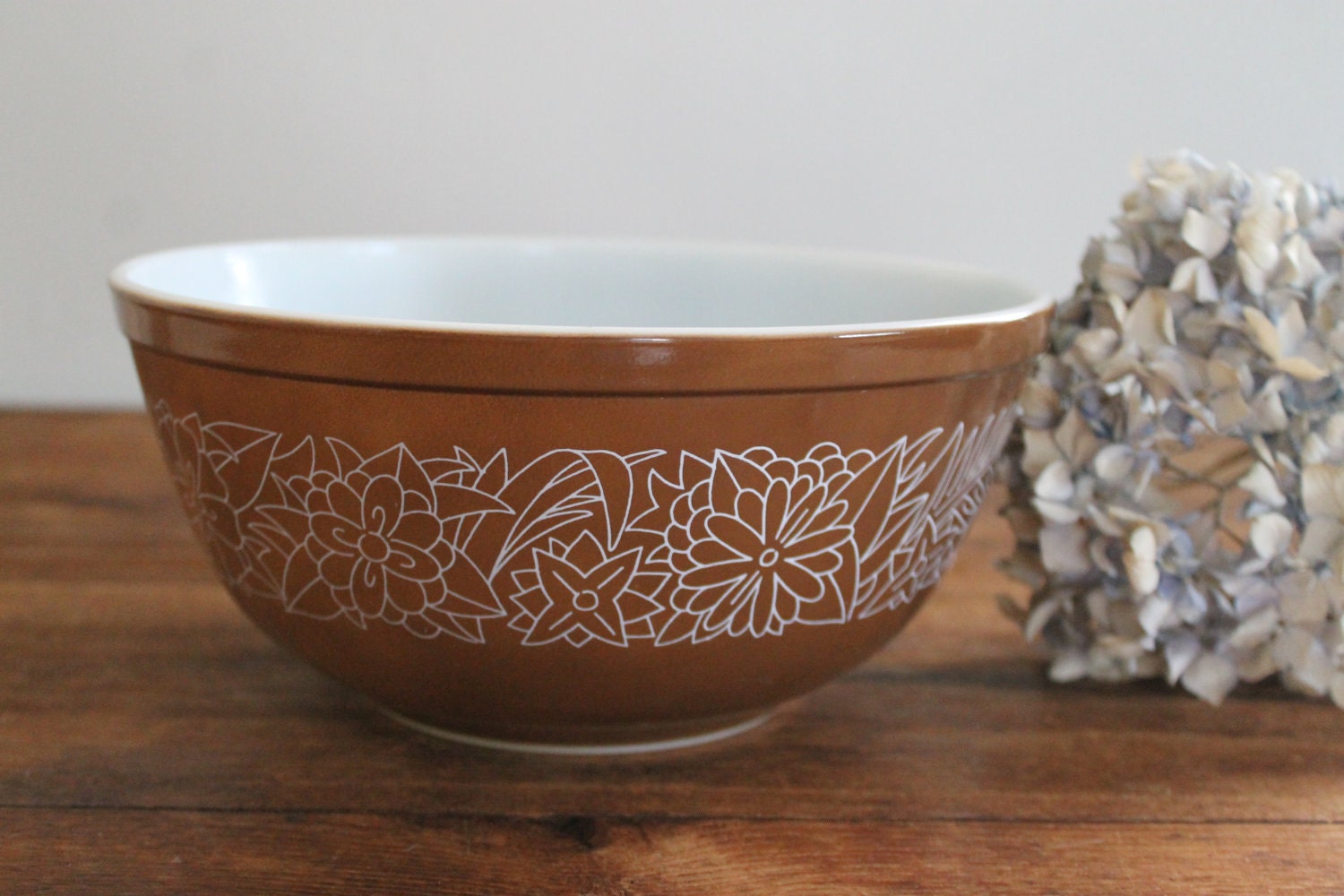 Pyrex Woodland Brown 2.5 Quart Mixing Bowl (403)