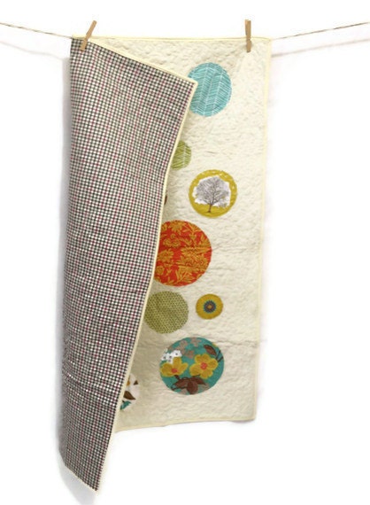 Modern Appliqued Circles Quilt Baby blanket or Lap Quilt