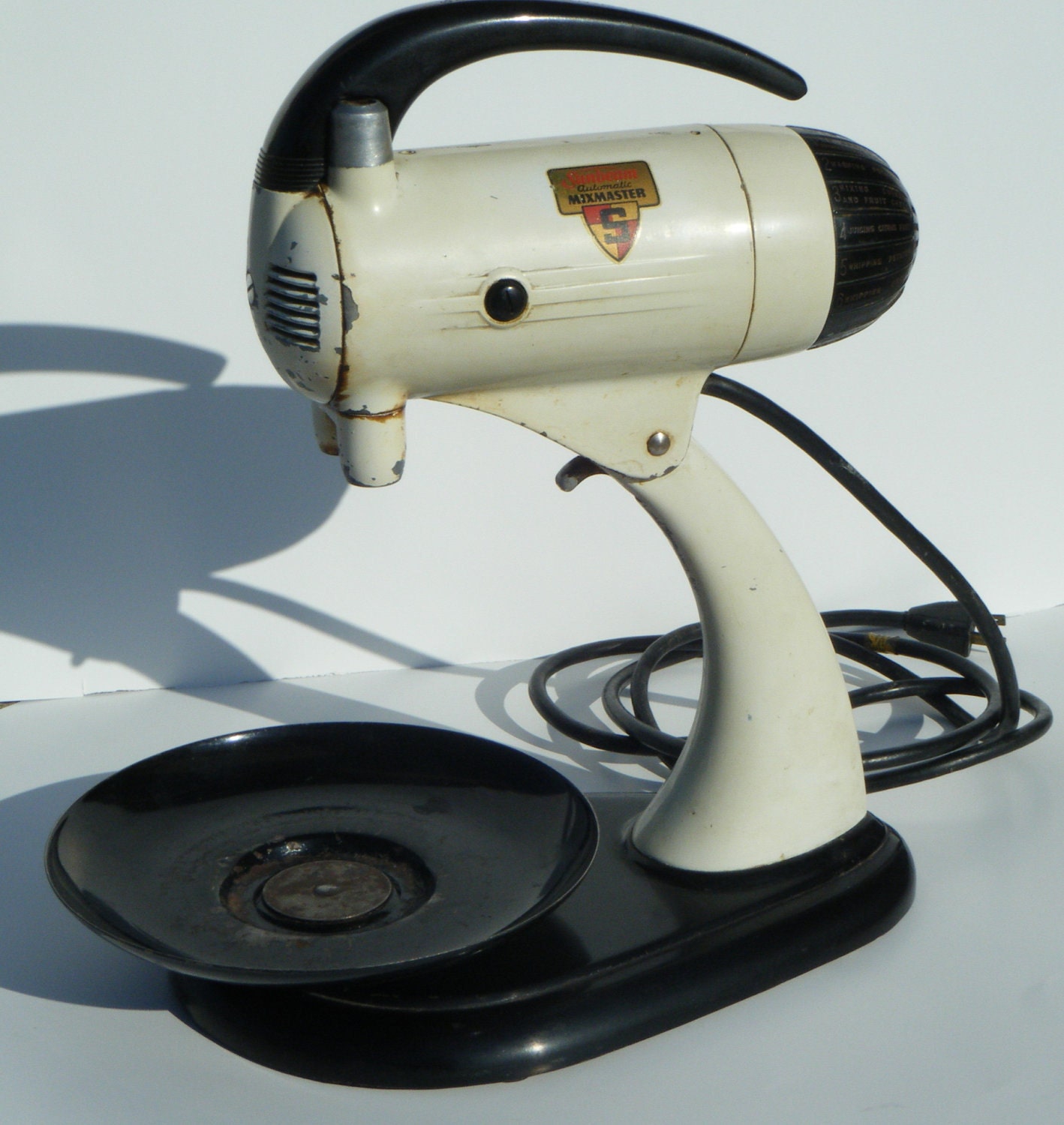1945 Sunbeam Mixmaster S- Comes with Beaters  not shown