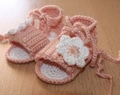 Crochet Pattern. This is a PATTERN for crocheted baby's bootees - flip-flops (sandales). Pink.
