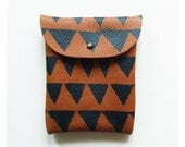 LEATHER POUCH // brown leather with black m triangles