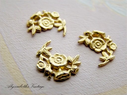 Vintage Style Rose Swag Brass Stamping Embellishment (3)