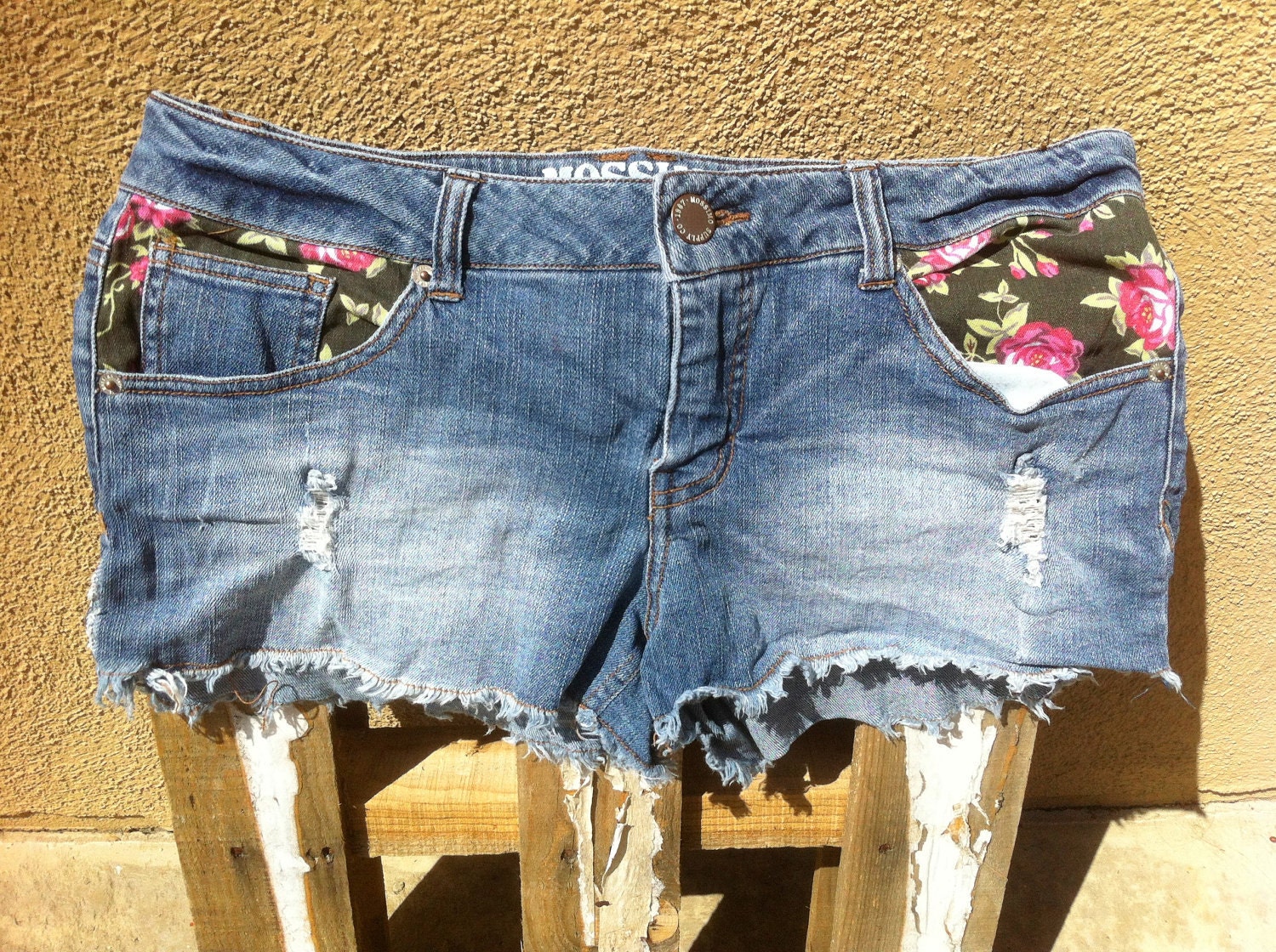 Vintage Style Pink Flowers on Black pockets Distressed High Waisted Soft Size 13 PLUS SIZE